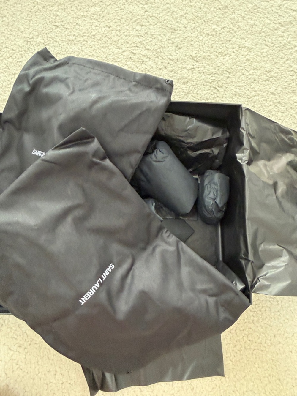 Saint Laurent tribute navy Leather Woven T-Strap Sandals with Gold Accents - Picture 13 of 13